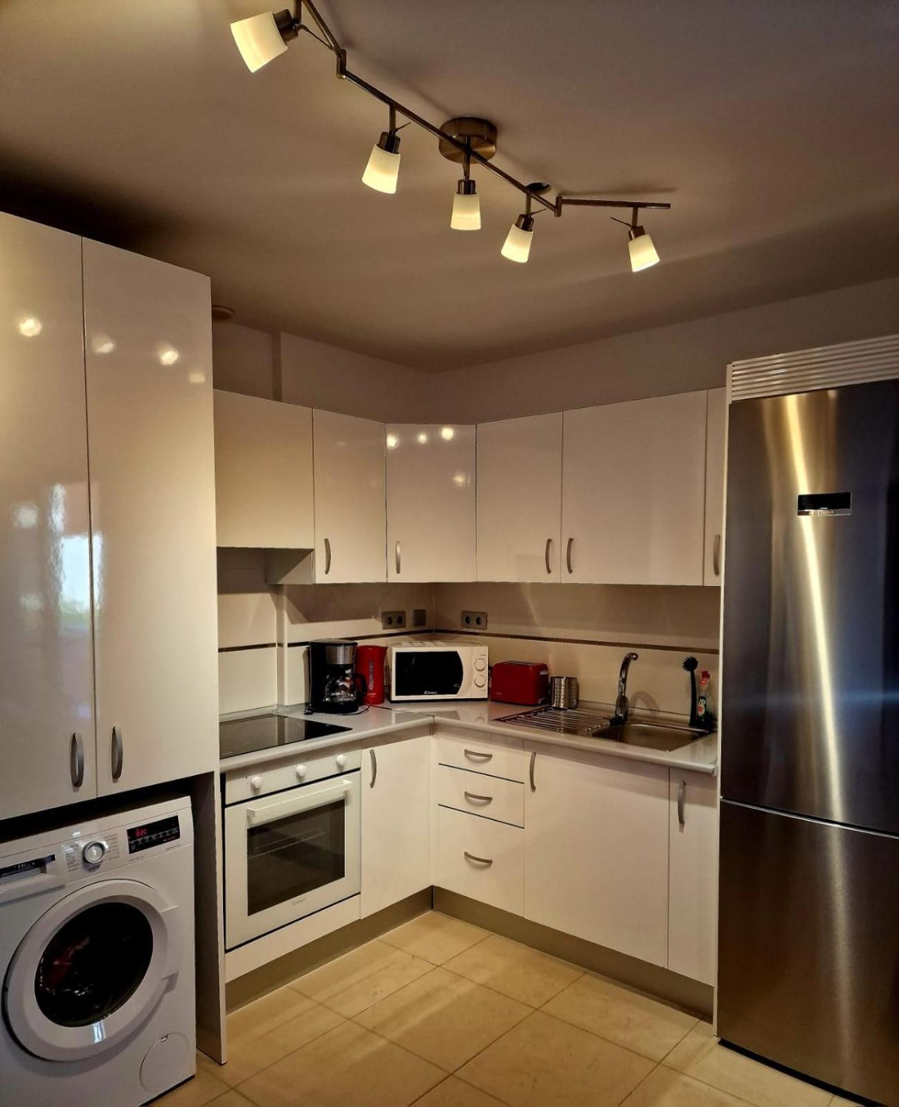 Alcala Seaside Apartment, Two Rooms, Private Parking Экстерьер фото